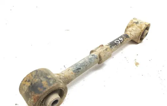 Toyota Land Cruiser (J200) Rear upper control arm/wishbone