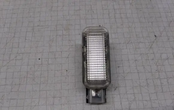 Volkswagen PASSAT B5 Other interior light 3B0947415B