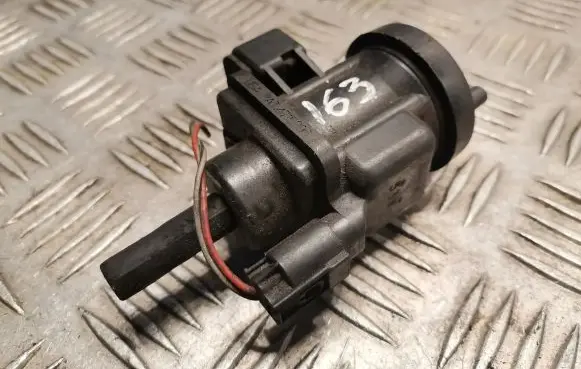 Mercedes-Benz ML W163 Turbo solenoid valve 0005450427