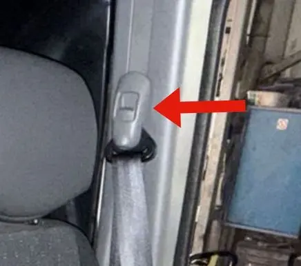 Renault Master III Seat belt adjustment rail 878245526R 878244272R 878244672R