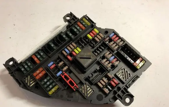 BMW 5 GT F07 Fuse box set 1670499 925281201 317033452F