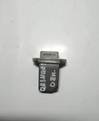 Nissan Qashqai Heater blower motor/fan resistor 70T037