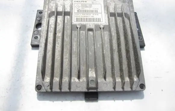 Renault Twingo II Engine control unit/module 8200911566 8200882087