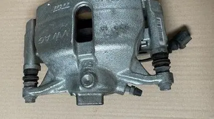 Volkswagen Golf VI Front brake caliper 5Q0106AKT