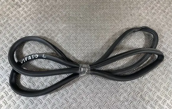 Opel Vivaro Front door rubber seal 