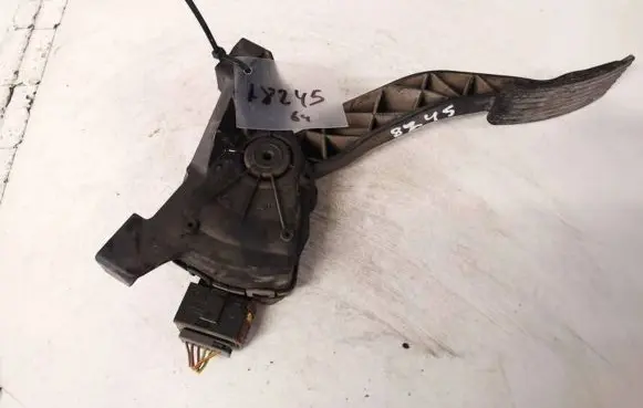 Smart ForFour I Accelerator throttle pedal a5453000104 mr955216