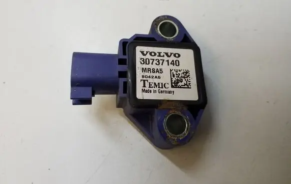 Volvo V50 Airbag deployment crash/impact sensor 30737140