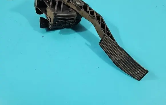 Opel Astra H Accelerator throttle pedal 9157998 IMPRK1588482