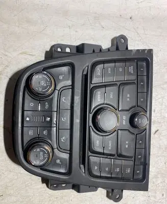 Head unit multimedia control