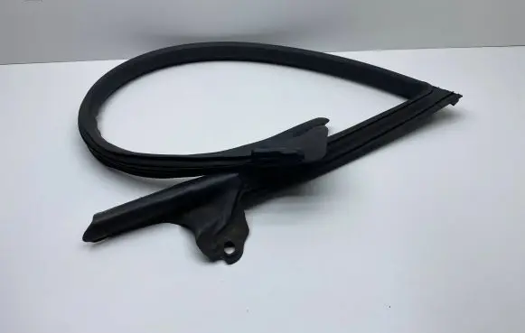 Audi A7 S7 4G Front door rubber seal 4G8845353
