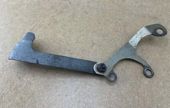 BMW 5 E60 E61 Muffler mount bracket/holder 18207521343 18207521344 7521343