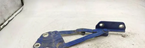 Engine bonnet/hood hinges