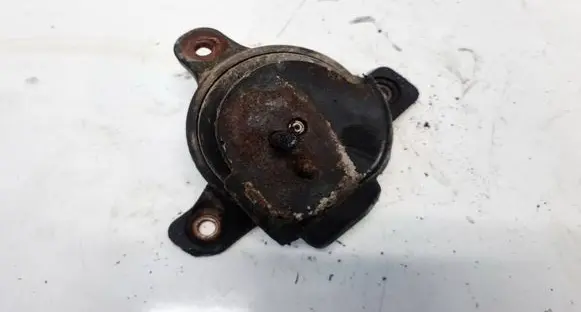 Subaru B9 Tribeca Engine mount bracket 