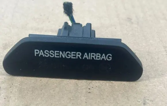 Ford Fiesta Passenger airbag on/off switch BK2T14B418AB 151550106 10090929