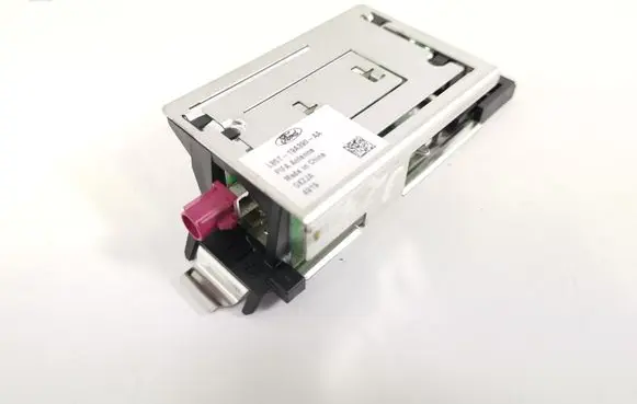 Ford Explorer VI Aerial antenna amplifier LB5Z-19A390-AA LB5T-19A390-AA
