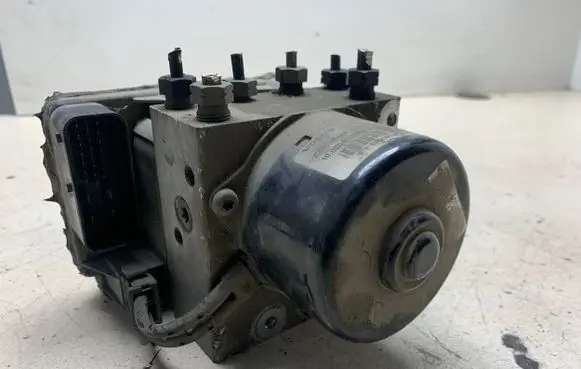 Volvo S80 ABS Pump 9472969 3X6083
