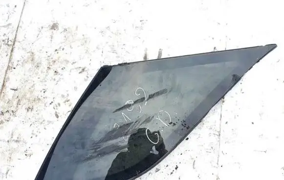 Mercedes-Benz ML W164 Rear side window