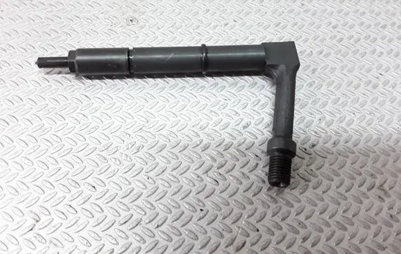 Nissan Almera Tino Fuel injector