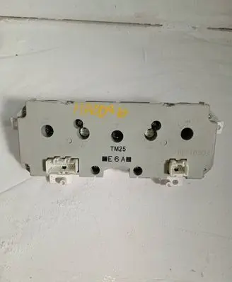 Mazda 6 Central console control unit 896547