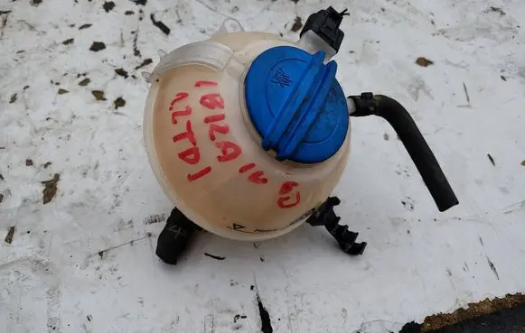 Seat Ibiza IV (6J,6P) Coolant expansion tank/reservoir 6Q0121407B