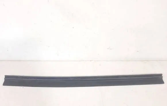 BMW X1 E84 Rubber seal rear door 2990317
