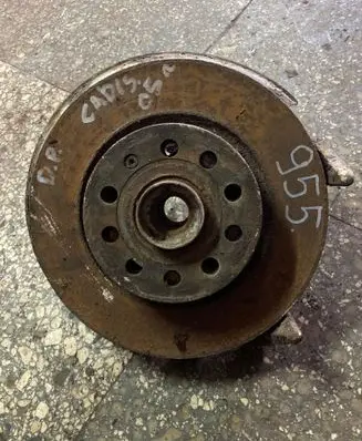 Volkswagen Caddy Front wheel hub