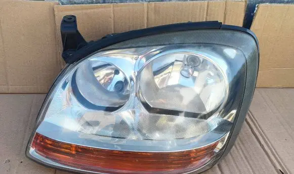 Nissan Almera Tino Headlight/headlamp 964324