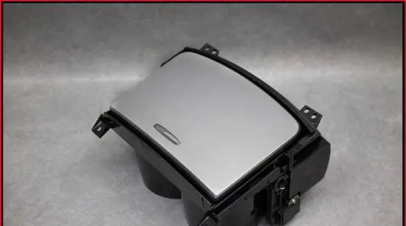Cup holder front