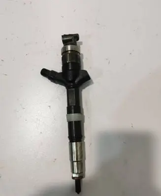 Toyota Avensis T250 Fuel injector 236700G010 2367009030 05g00474