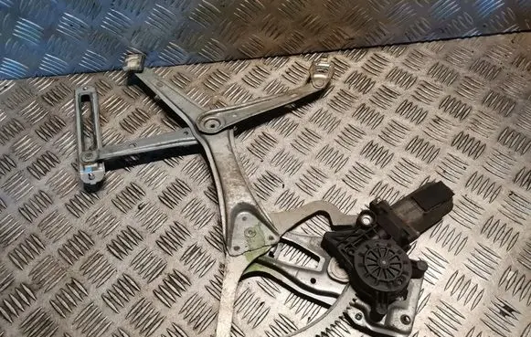 Mercedes-Benz E W210 Front door electric window regulator 2107200746 A2107200746