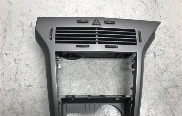 Opel Astra H Radio/GPS head unit trim 13100107 24465731 13141091