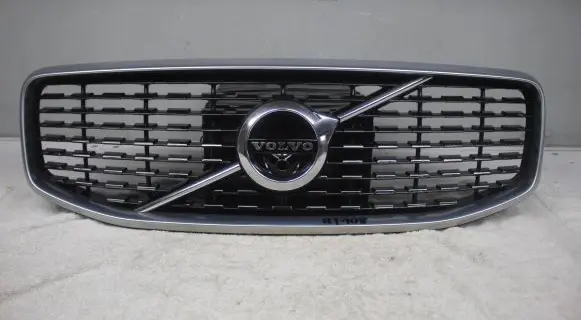 Volvo XC60 Front bumper upper radiator grill 31457464 31457607