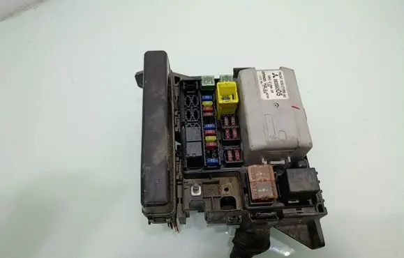 Mitsubishi Grandis Fuse module 8638A005