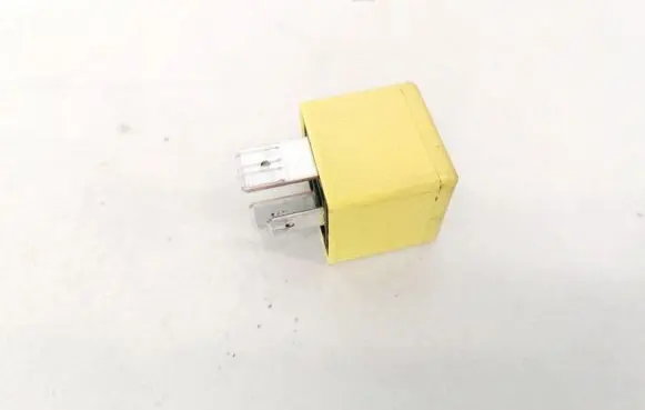 Opel Signum Other relay 90226846 V23134-J52-X369