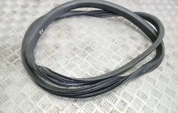 Volvo XC60 Front door rubber seal 