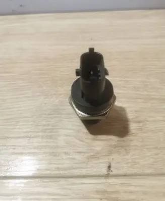 Fuel pressure sensor
