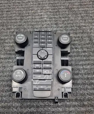 Volvo V50 Climate control unit 8697670 19206 04W20T