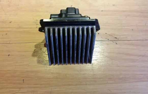 Mazda Premacy Heater blower motor/fan resistor KJ180B26R