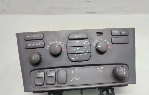 Volvo V70 Climate control unit 7923