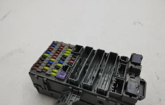 Honda Civic Fuse module SNB-G342 9Z0140 B1AHV9W6