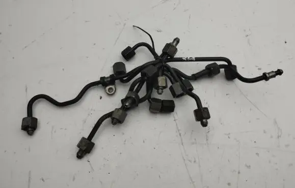 Jeep Grand Cherokee (WK) Fuel injector supply line/pipe 