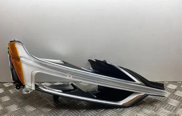 Volvo XC60 Headlight part 
