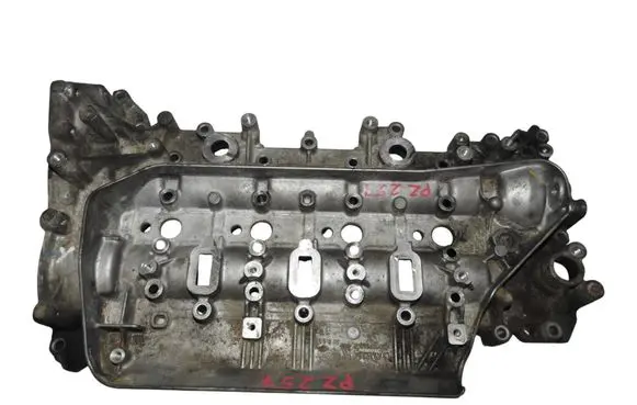 Renault Trafic III (X82) Rocker cam cover 130C07962R