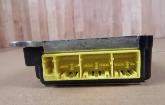 Nissan X-Trail T32 Airbag control unit/module 988204BF0A