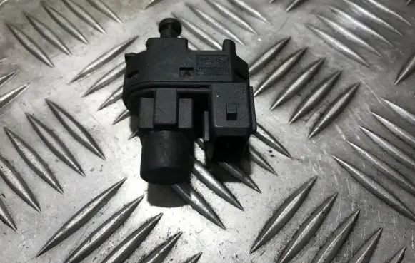 Ford Mondeo MK II Brake pedal sensor switch 93bb13480bb 93bb-13480-bb