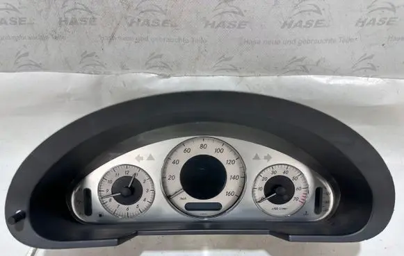 Mercedes-Benz E W211 Speedometer (instrument cluster) A2115407447