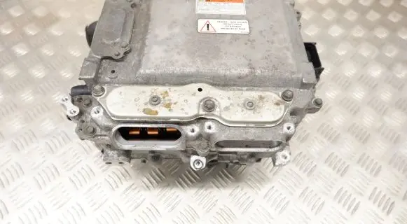 Lexus IS III XE30 Voltage converter inverter G920030131 G927053010
