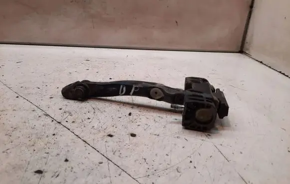 Opel Astra H Front door check strap stopper 13107175