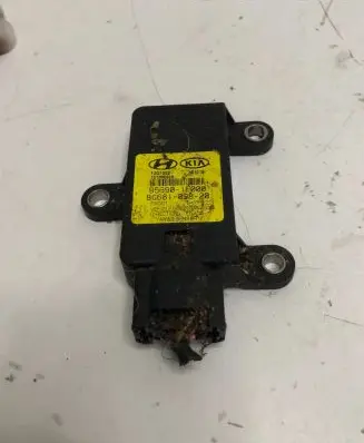 KIA Sportage ESP acceleration yaw rate sensor 956901F000 101380008