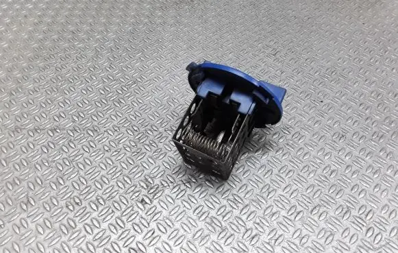 Mercedes-Benz Sprinter W906 Coolant fan relay 